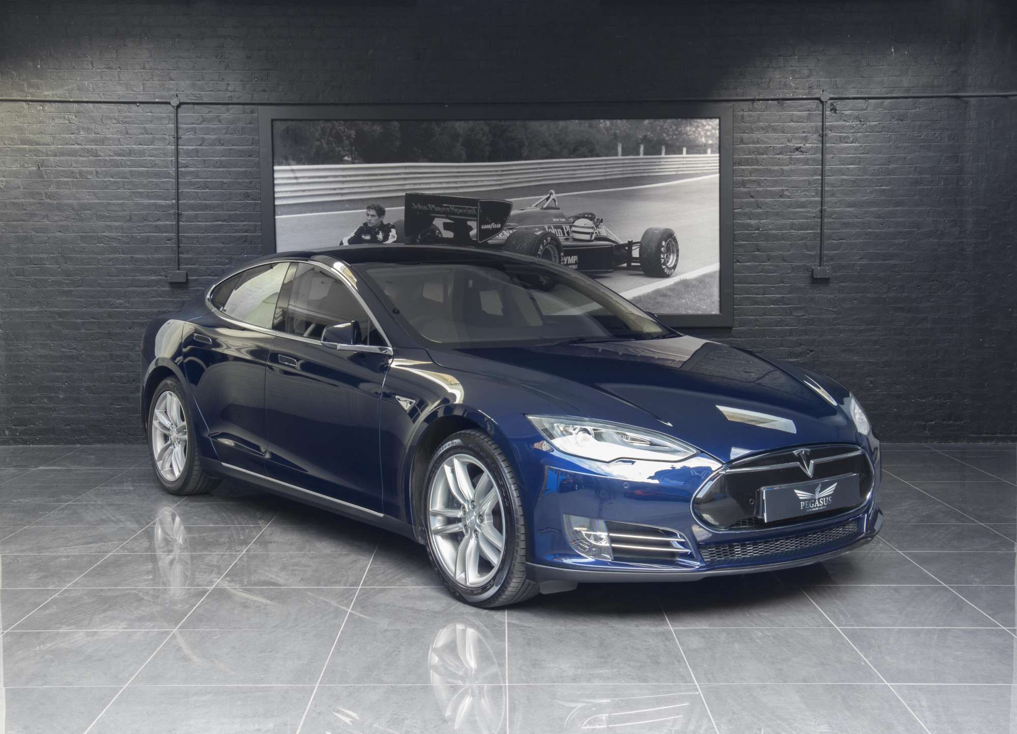 begrijpen schipper hoe vaak Tesla Model S 85 - Pegasus Auto House