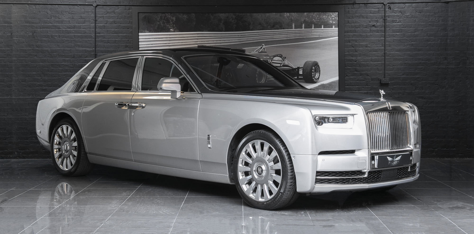 Rolls-Royce Phantom VIII - HERO SPECIFICATION - Pegasus Auto House