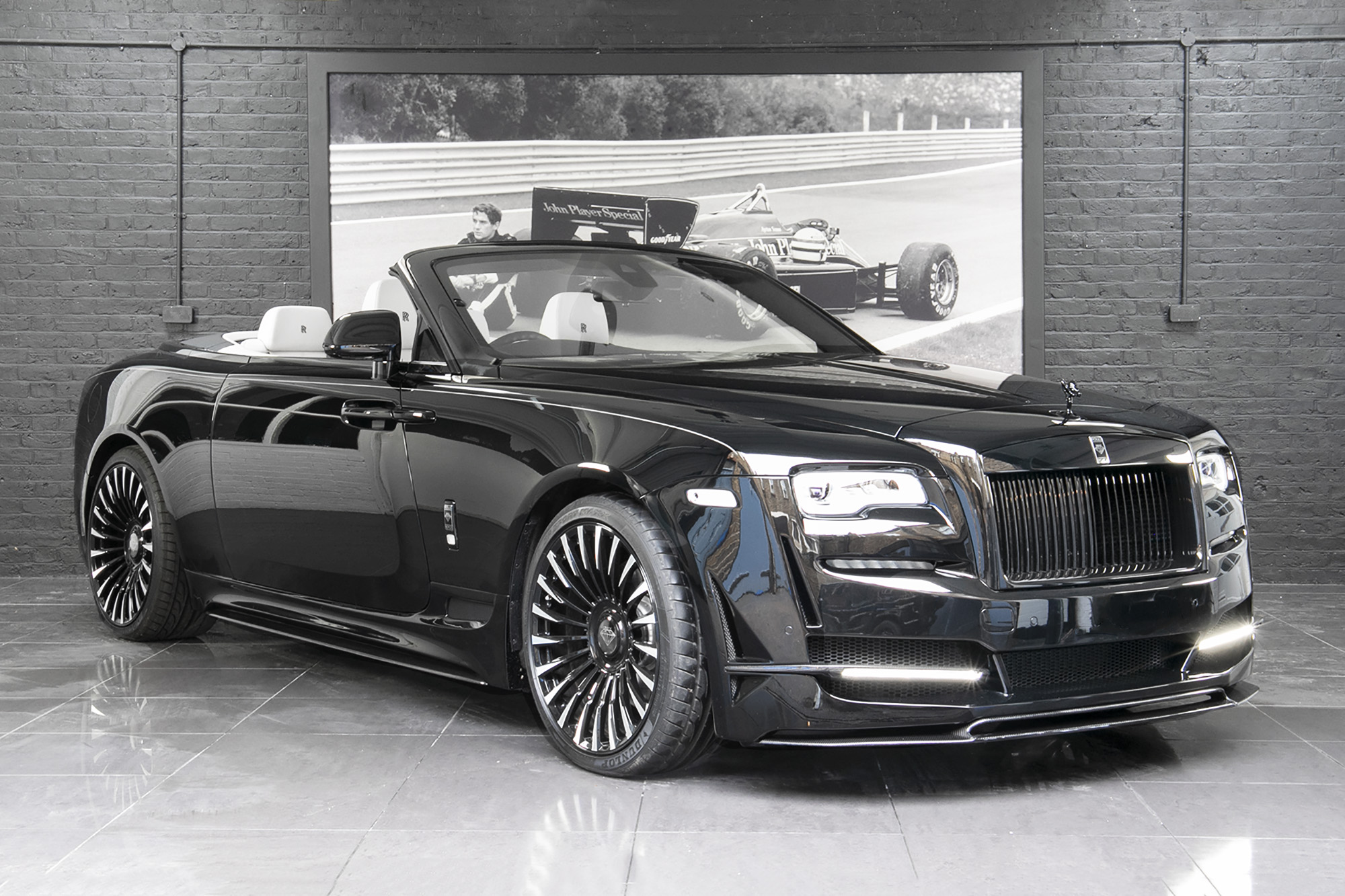 RollsRoyce Droptail giá 25 triệu USD giới hạn 4 chiếc trên toàn thế giới   Báo Dân trí