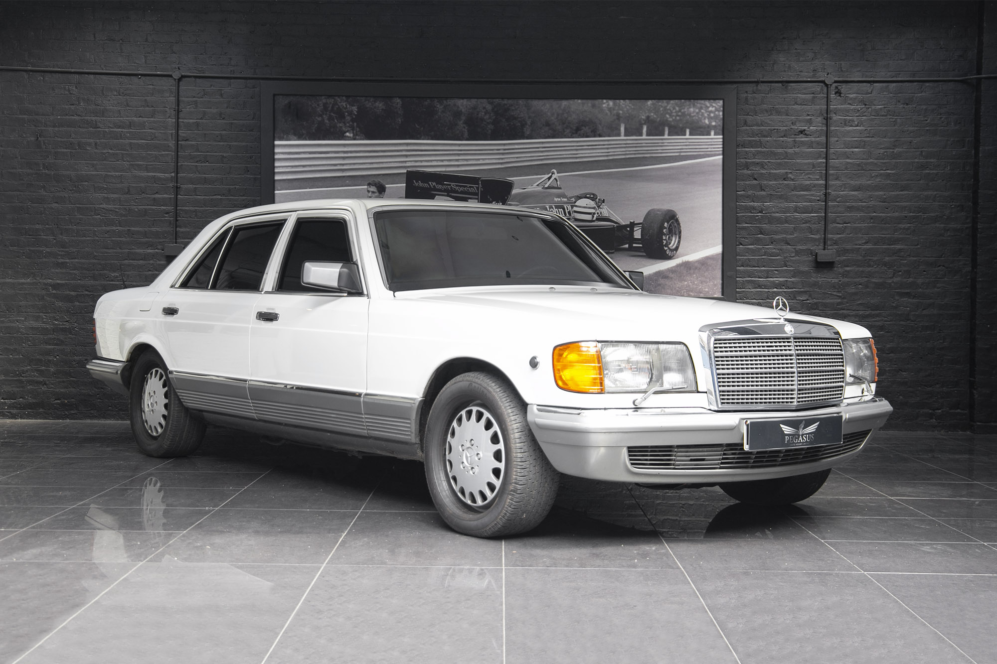 Mercedes – Benz 500 SEL
